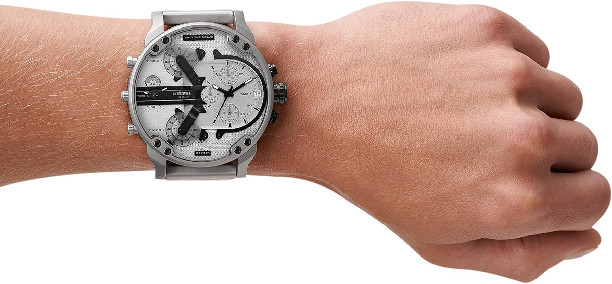  Shop Authentic Diesel Mr. Daddy Chronograph Silver Dial Silver Steel Strap Watch For Men - DZ7421 - Luxxuri