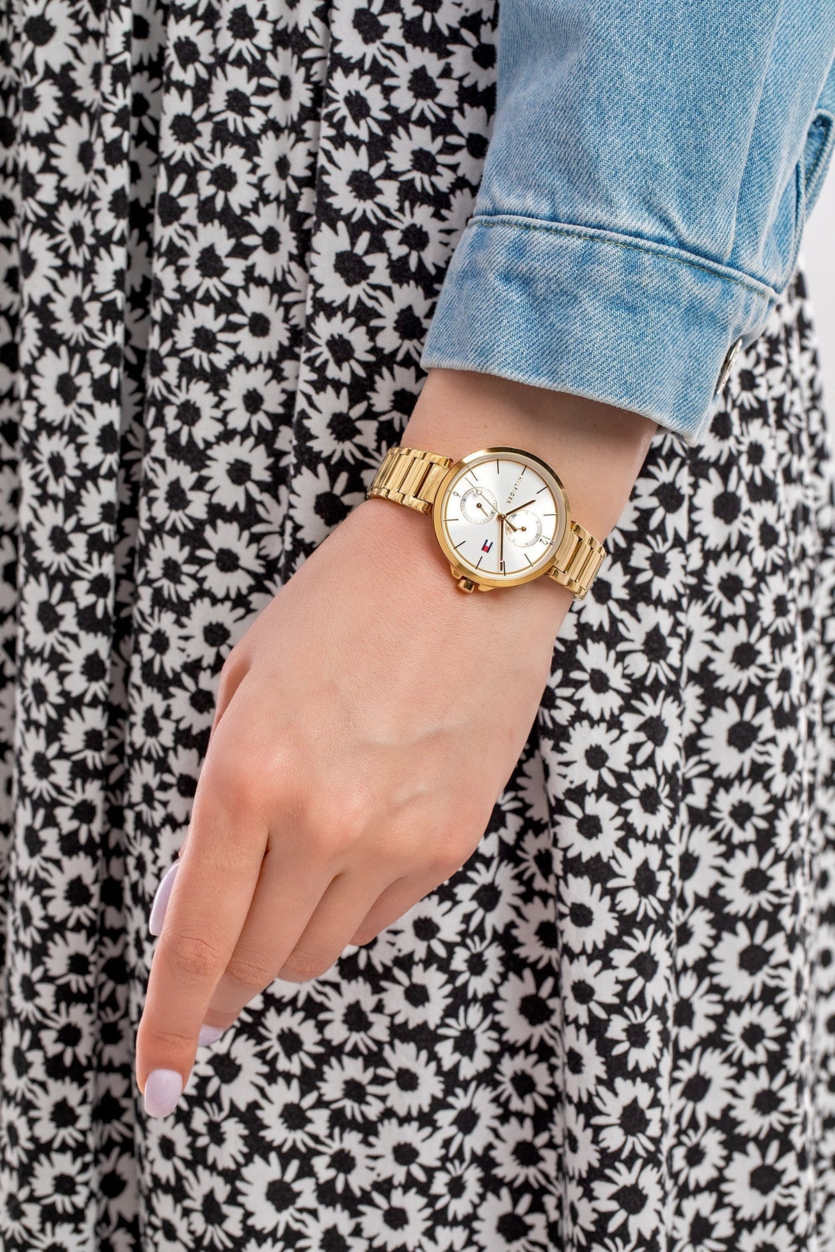  Shop Authentic Tommy Hilfiger Angela White Dial Gold Steel Strap Watch for Women - 1782128 - Luxxuri