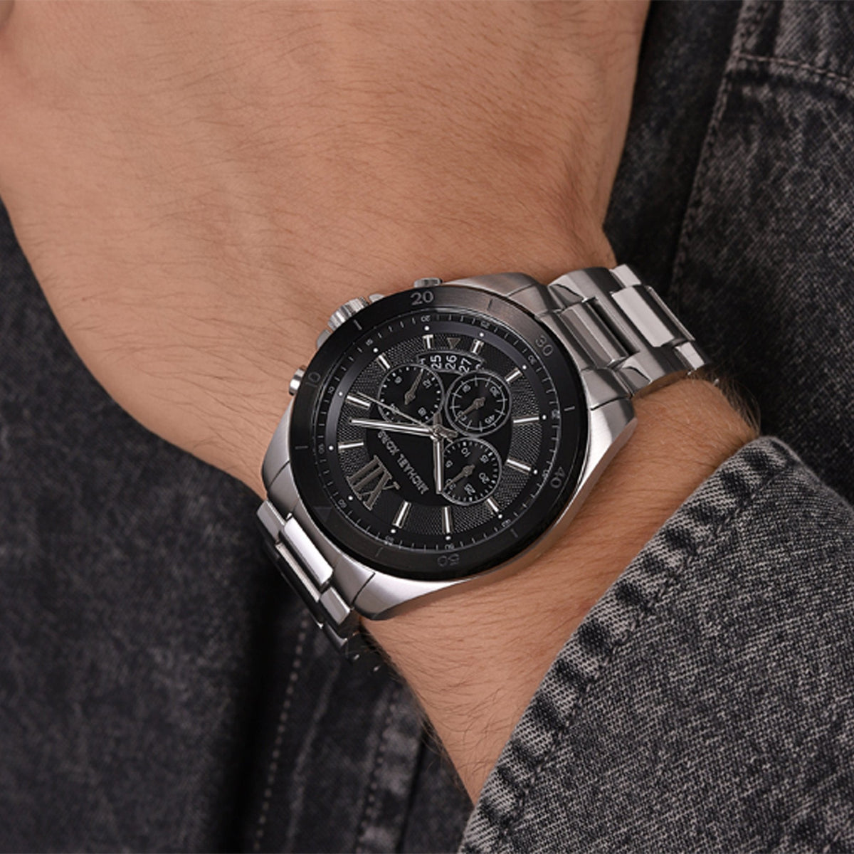  Shop Authentic Michael Kors Brecken Chronograph Black Dial Silver Steel Strap Watch For Men - MK8847 - Luxxuri