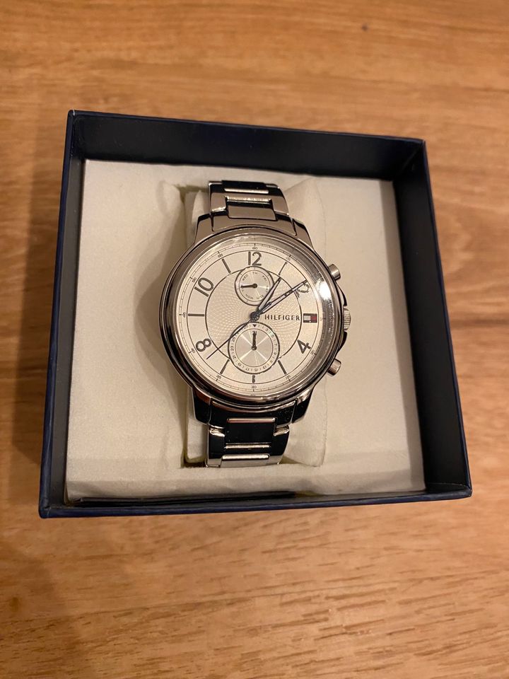  Shop Authentic Tommy Hilfiger Claudia White Dial Silver Steel Strap Watch for Women - 1781819 - Luxxuri