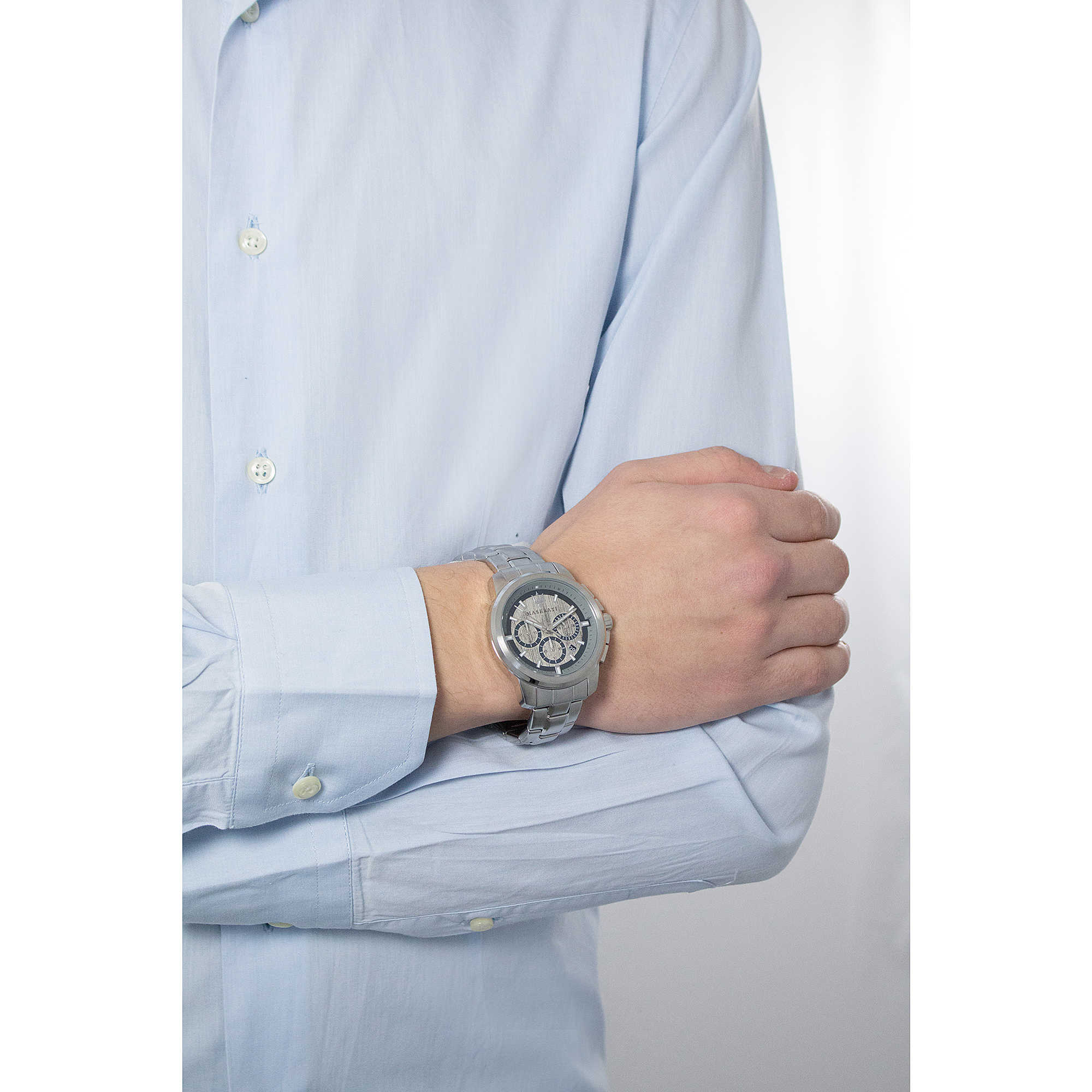 Shop Authentic Maserati Successo Chronograph Silver Dial Silver Steel Strap Watch For Men - R8873621006 - Luxxuri