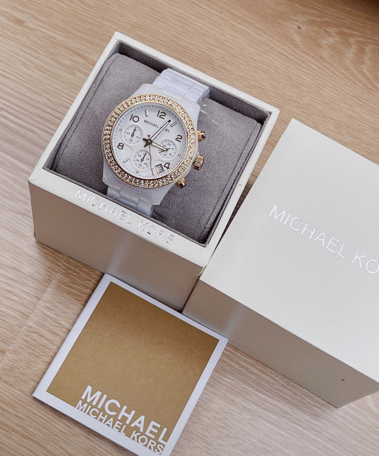  Shop Authentic Michael Kors Runway White Dial White Steel Strap Watch for Women - MK5237 - Luxxuri
