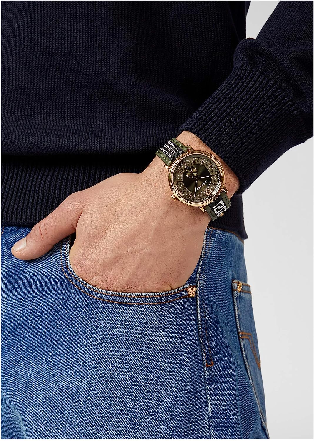 Shop Authentic Versace V-Circle Quartz Green Dial Green Leather Strap Watch for Men - VEBQ01519 - Luxxuri