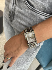  Shop Authentic Guess Mod Heavy Metal Silver Dial Silver Steel Strap Watch For Women - W1117L1 - Luxxuri