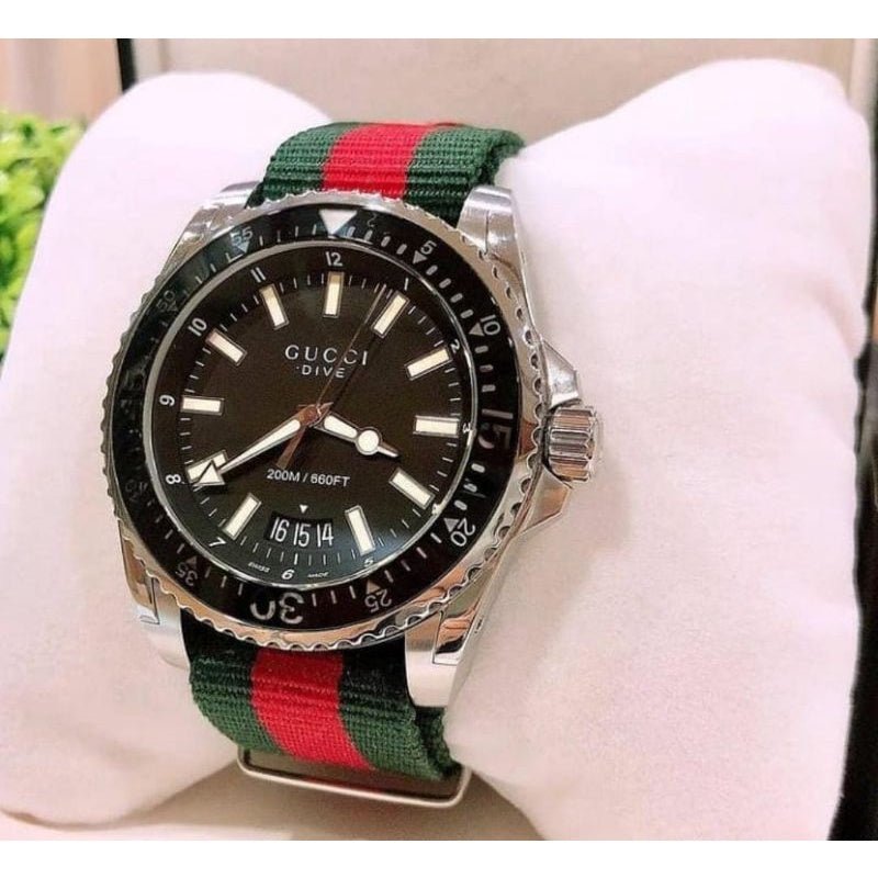  Shop Authentic Gucci Dive Black Dial Two Tone NATO Strap Watch For Men - YA136206 - Luxxuri