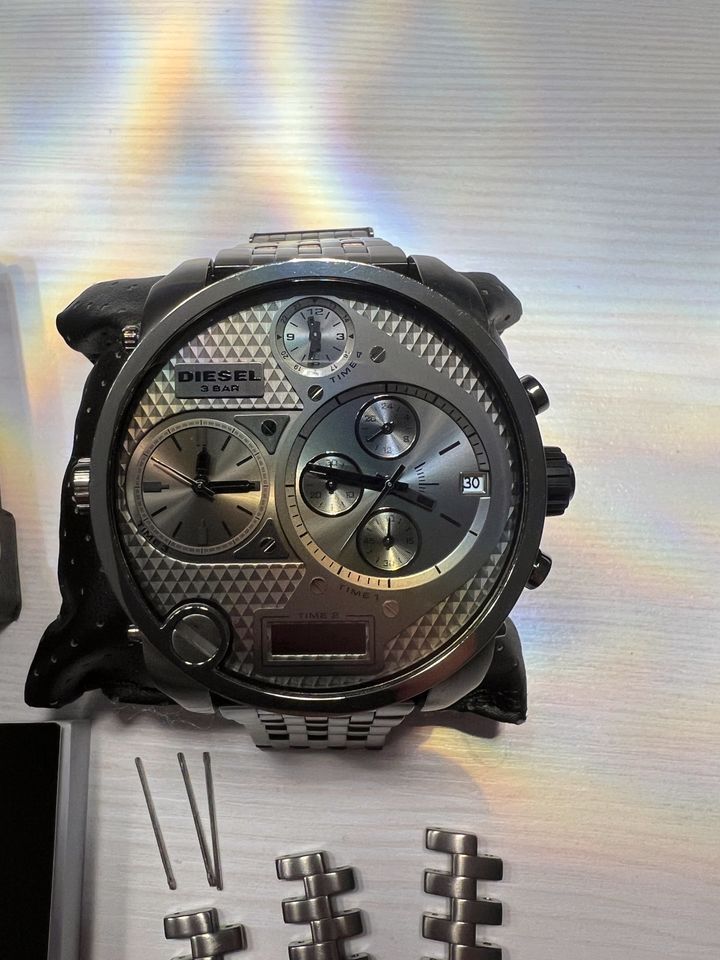  Shop Authentic Diesel Mr Daddy 1.0 Gray Dial Gray Stainless Steel Watch For Men - DZ7247 - Luxxuri