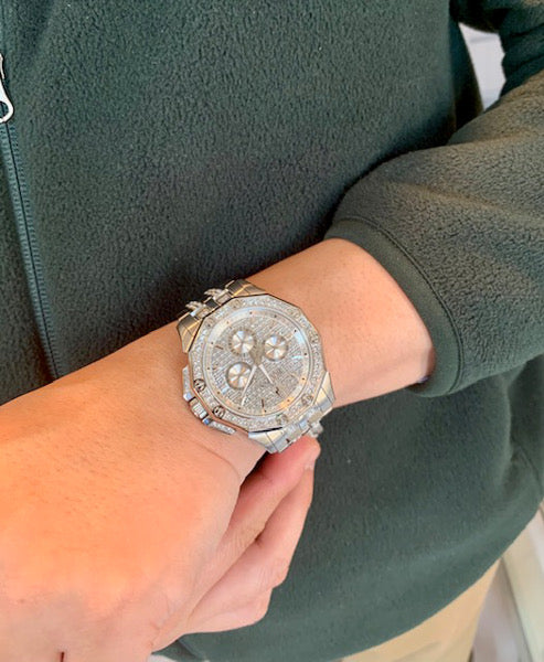  Shop Authentic Bulova Crystal Collection Pave Silver Dial with Crystals Silver Steel Strap Watch for Men - 96C134 - Luxxuri