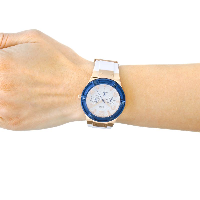  Shop Authentic Guess Jet Setter White Dial White Rubber Strap Watch for Women - W0564L1 - Luxxuri