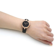  Shop Authentic Gucci Diamantissima Quartz Black Dial Black Leather Strap Watch for Women - YA141401 - Luxxuri