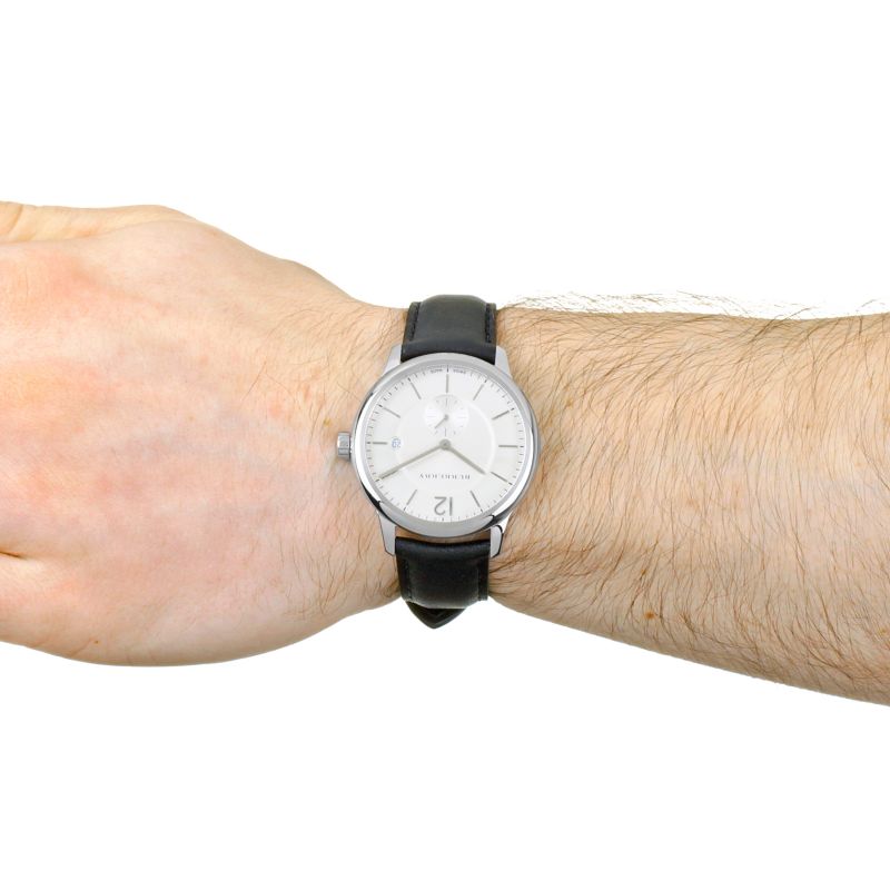  Shop Authentic Burberry The Classic Horseferry Beige Dial Black Leather Strap Watch for Men - BU10000 - Luxxuri