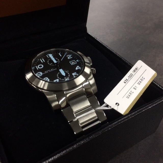  Shop Authentic Marc Jacobs Larry Chronograph Black Dial Gunmetal Grey Steel Strap Watch for Men - MBM5031 - Luxxuri