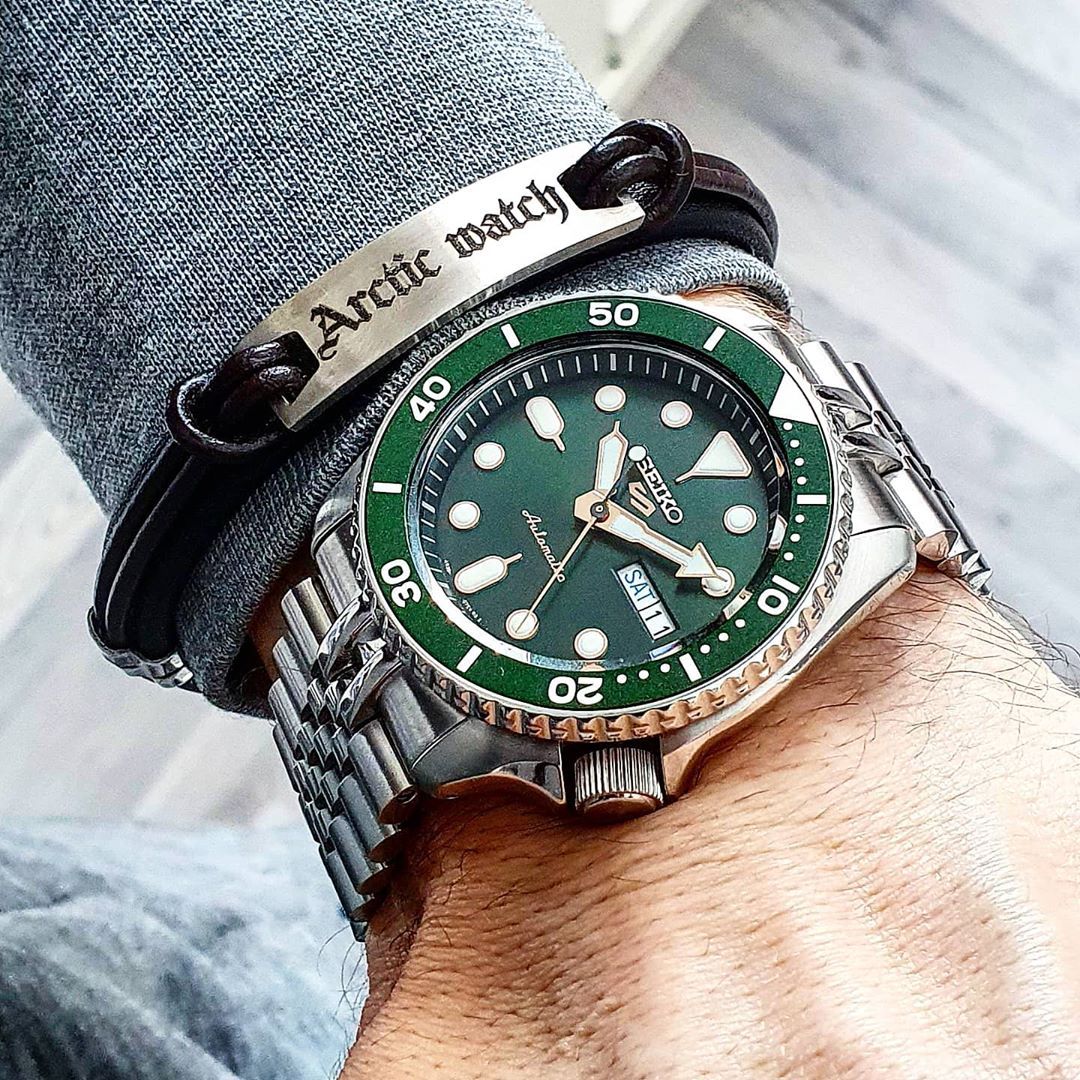  Shop Authentic Seiko 5 Sports Automatic Analog Green Dial Silver Steel Strap Watch For Men - SRPD63K1 - Luxxuri