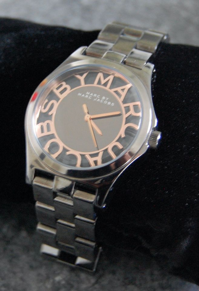  Shop Authentic Marc Jacobs Henry Silver Dial Silver Steel Strap Watch for Women - MBM3294 - Luxxuri
