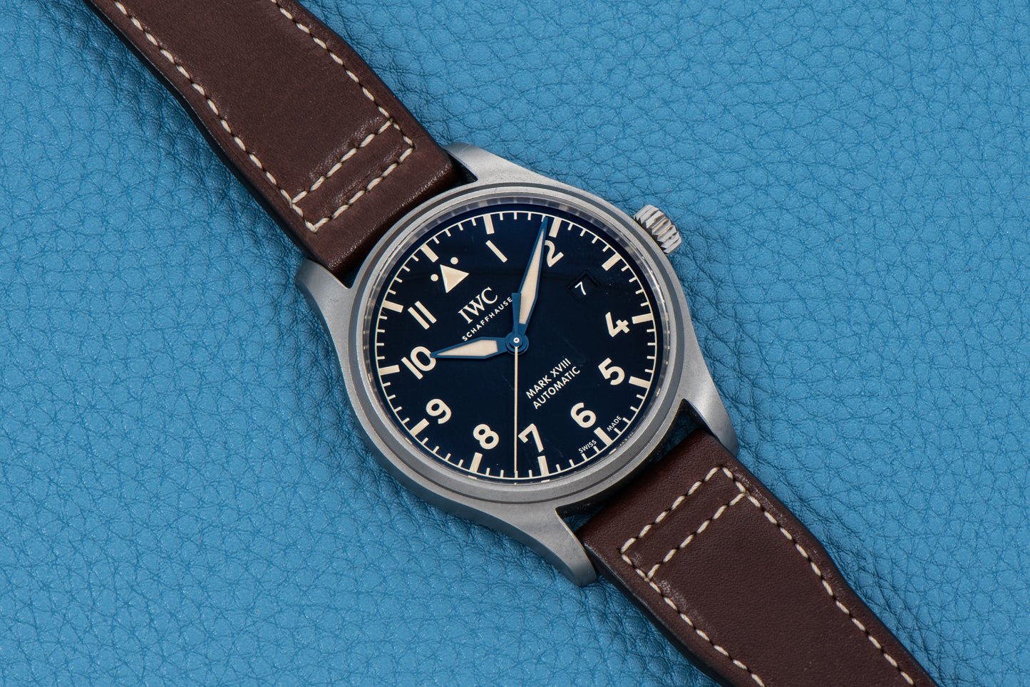  Shop Authentic IWC Pilot's Watch Mark XVIII 40mm Black Dial Brown Leather Strap Watch for Men - IW327006 - Luxxuri