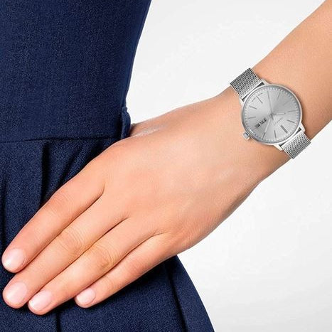  Shop Authentic Armani Exchange Lola Analog Silver Dial Silver Mesh Strap Watch For Women - AX5535 - Luxxuri