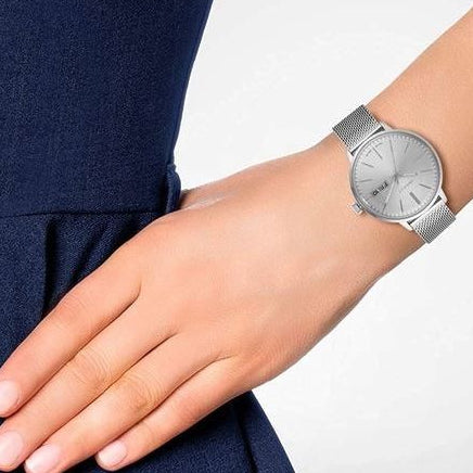  Shop Authentic Armani Exchange Lola Analog Silver Dial Silver Mesh Strap Watch For Women - AX5535 - Luxxuri