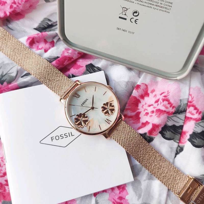  Shop Authentic Fossil Jacqueline Three-Hand White Dial Rose Gold Mesh Bracelet Watch for Women - ES4534 - Luxxuri