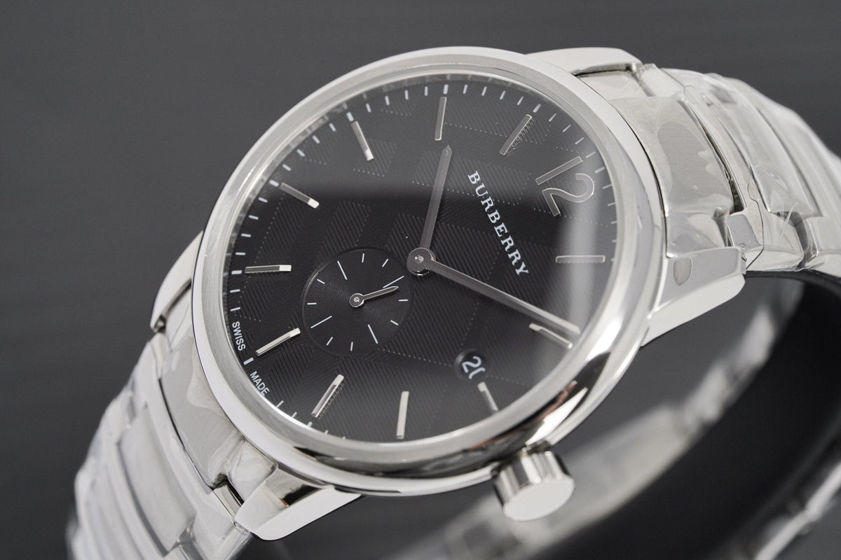  Shop Authentic Burberry The Classic Round Black Dial Silver Steel Strap Watch for Men - BU10005 - Luxxuri
