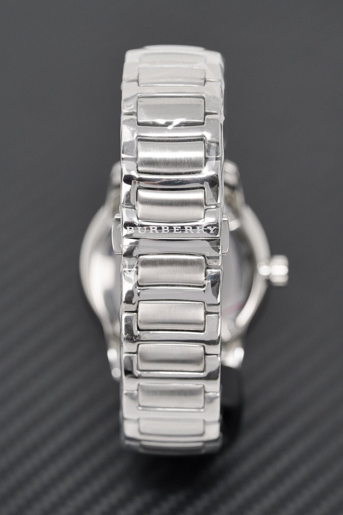  Shop Authentic Burberry The Classic Round Black Dial Silver Steel Strap Watch for Men - BU10005 - Luxxuri