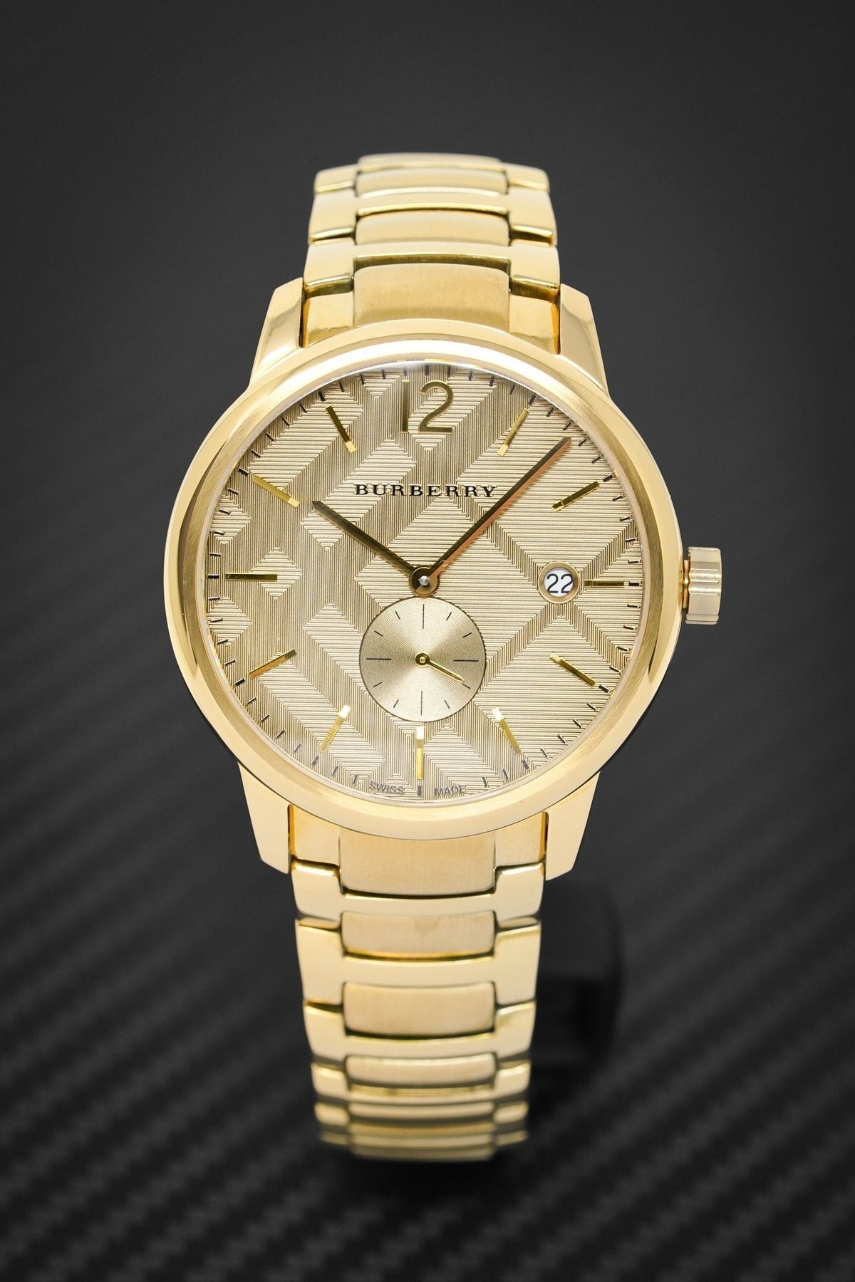  Shop Authentic Burberry The Classic Gold Dial Gold Steel Strap Watch for Men - BU10006 - Luxxuri