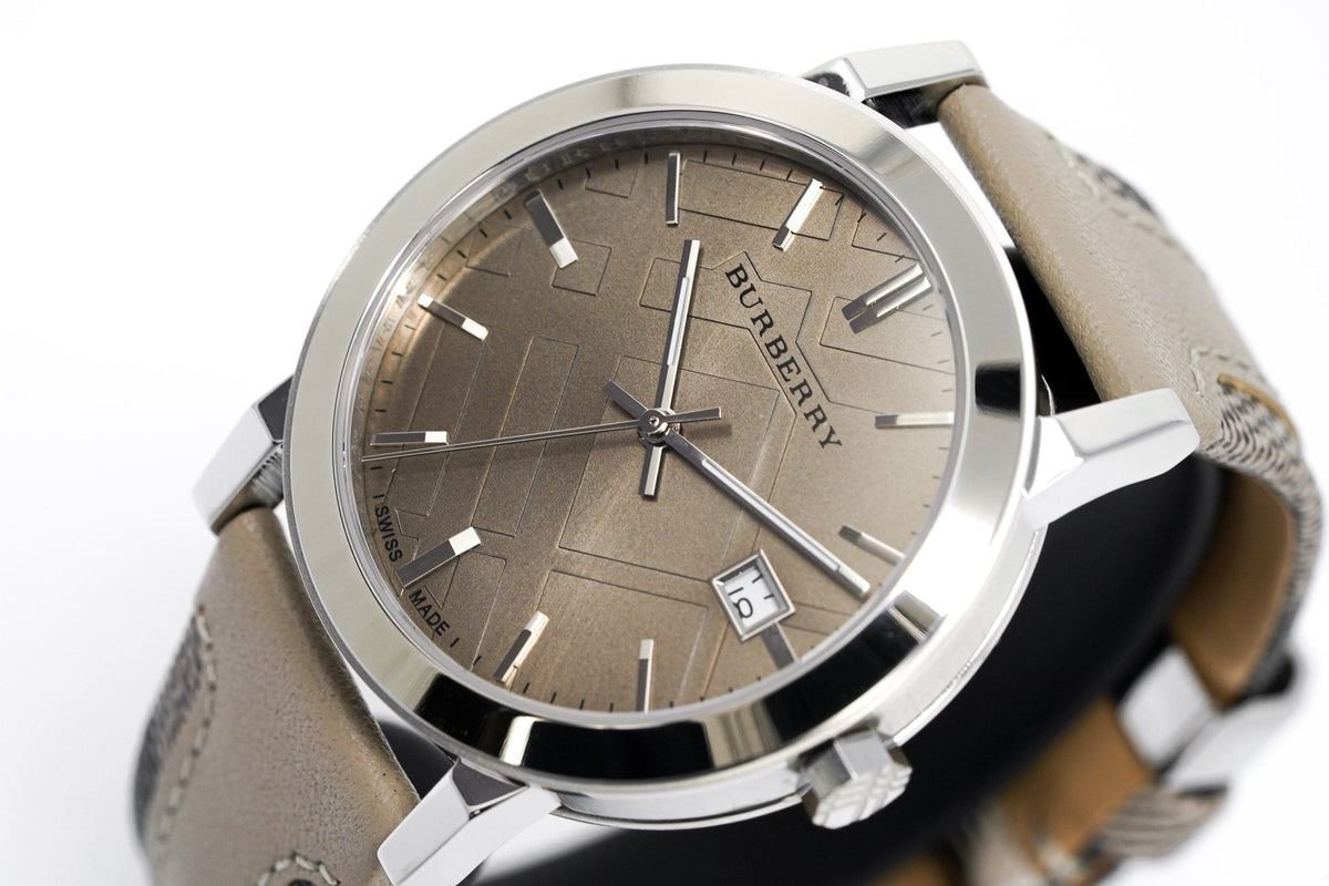 Shop Authentic Burberry The City Beige Dial Tan Leather Strap Watch for Women - BU9021 - Luxxuri