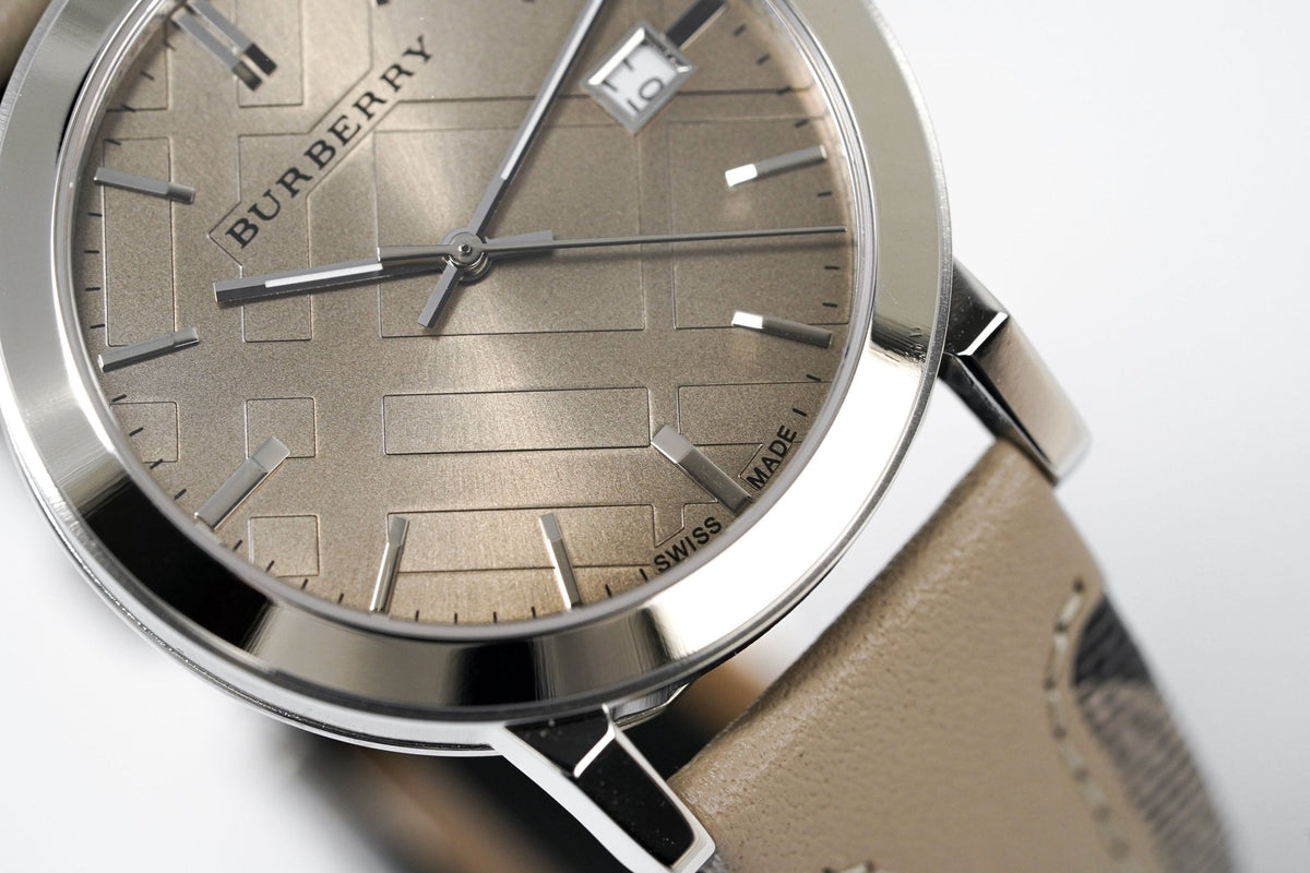  Shop Authentic Burberry The City Beige Dial Tan Leather Strap Watch for Women - BU9021 - Luxxuri