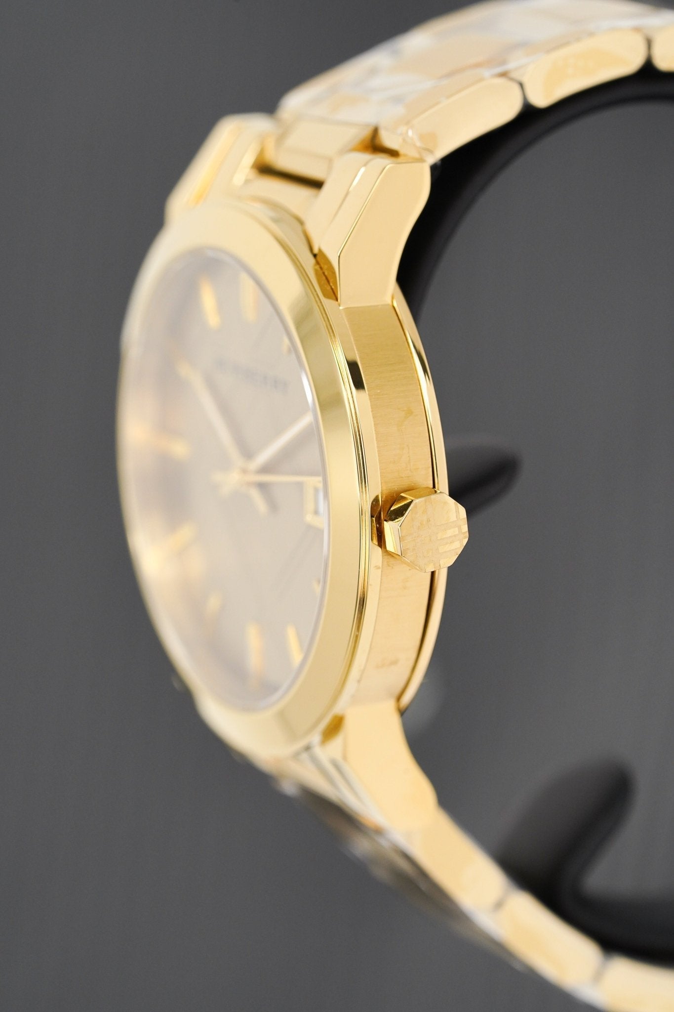  Shop Authentic Burberry The City Gold Dial Gold Steel Strap Watch for Women - BU9033 - Luxxuri