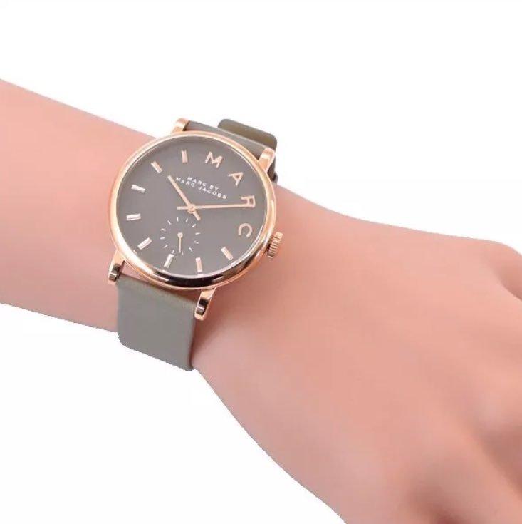  Shop Authentic Marc Jacobs Baker Grey Dial Grey Leather Strap Watch for Women - MBM1266 - Luxxuri