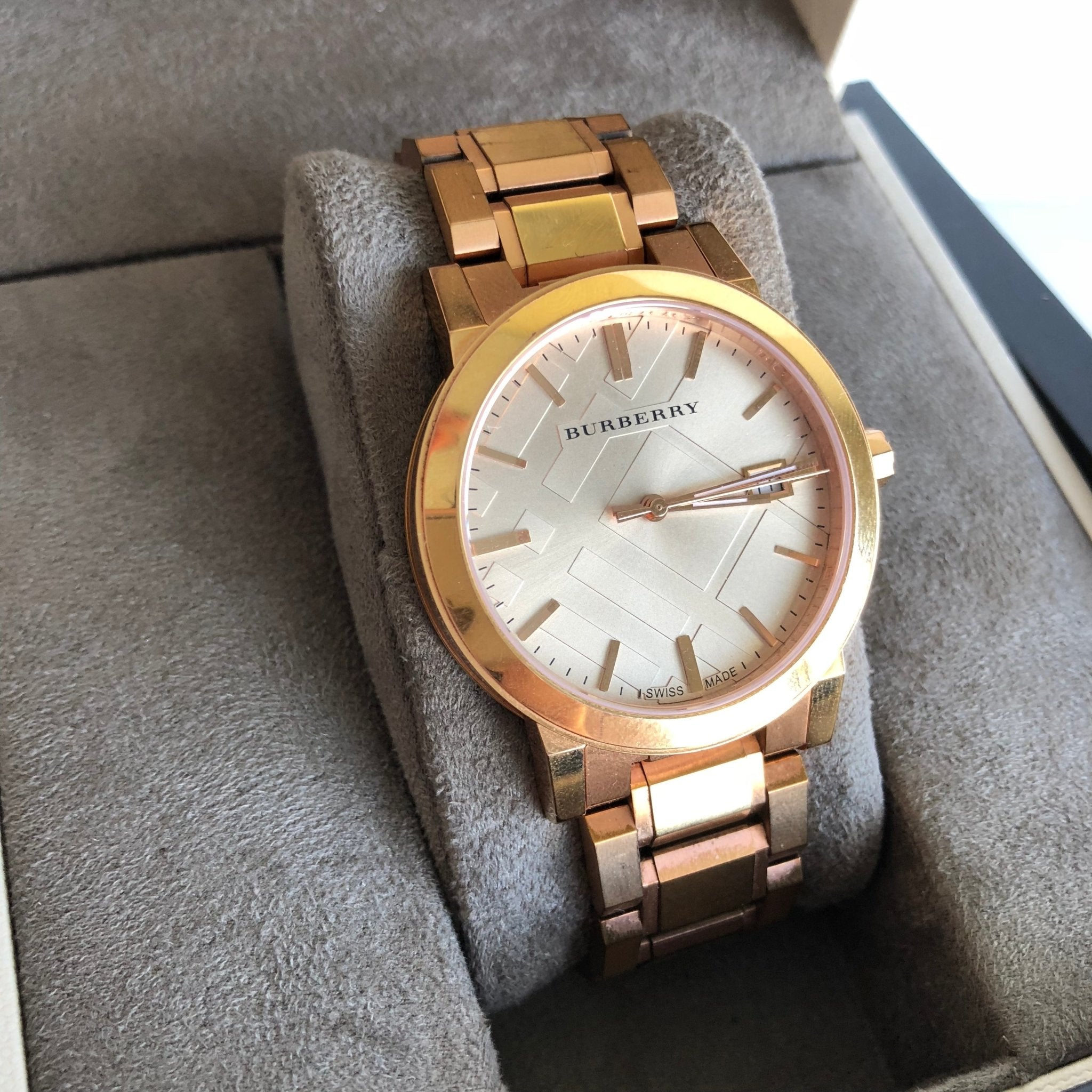  Shop Authentic Burberry The City Rose Gold Dial Rose Gold Steel Strap Watch for Women - BU9034 - Luxxuri