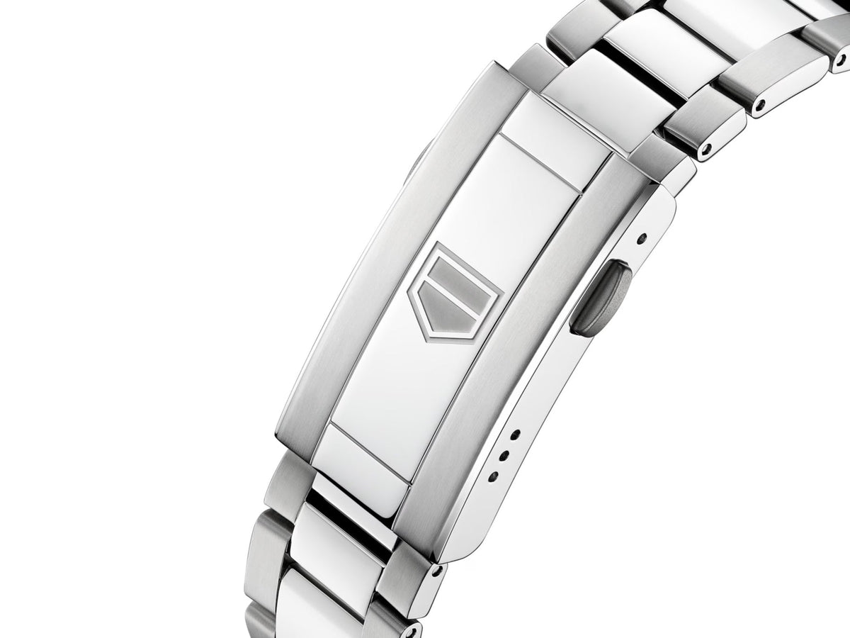  Shop Authentic Tag Heuer Aquaracer Professional 200 Date White Dial Silver Steel Strap Watch for Men - CBP1111.BA0627 - Luxxuri