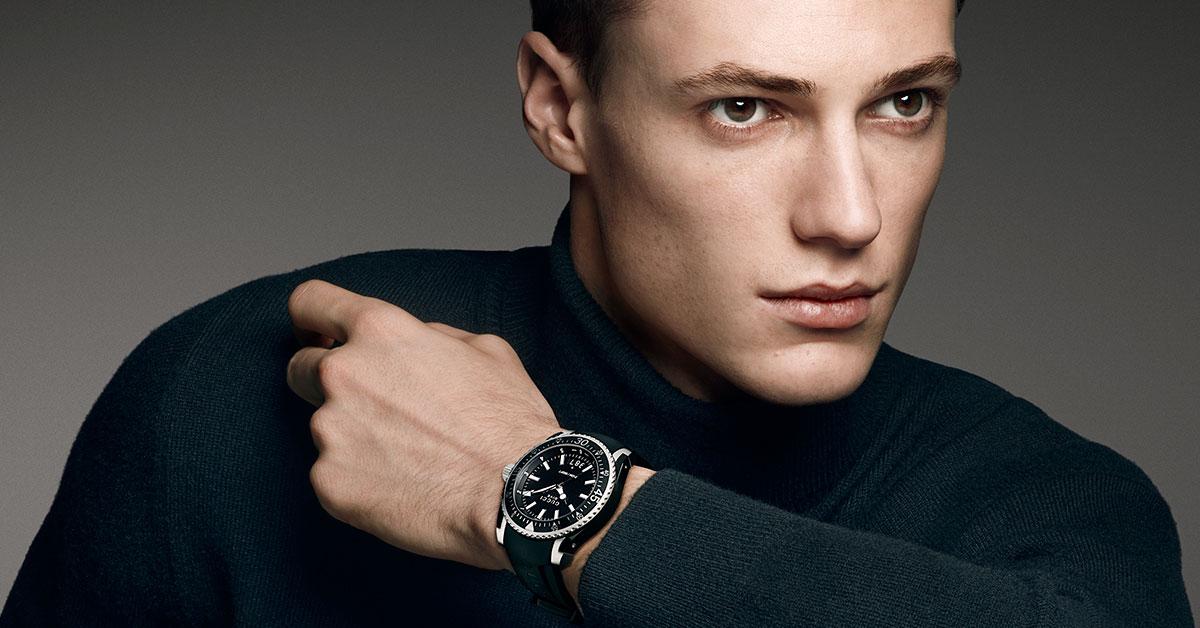  Shop Authentic Gucci Dive Analog Quartz Black Dial Black Rubber Strap Watch For Men -  YA136204 - Luxxuri