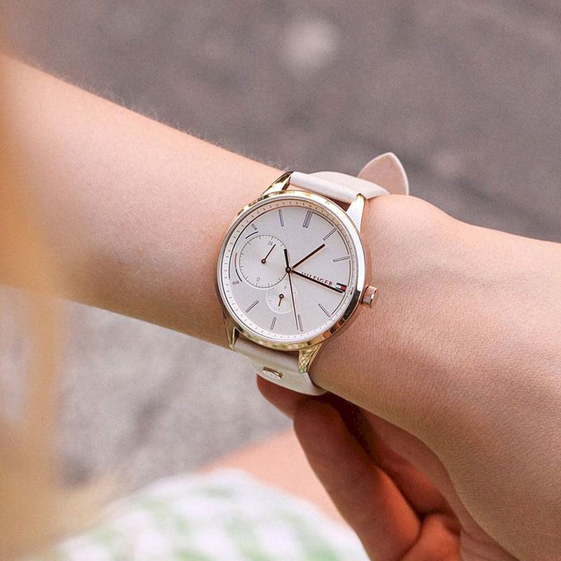  Shop Authentic Tommy Hilfiger Brooklyn Quartz White Dial White Leather Strap Watch for Women - 1782018 - Luxxuri