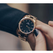  Shop Authentic Daniel Wellington Iconic Link Black Dial Rose Gold Steel Strap Watch for Women - DW00100210 - Luxxuri