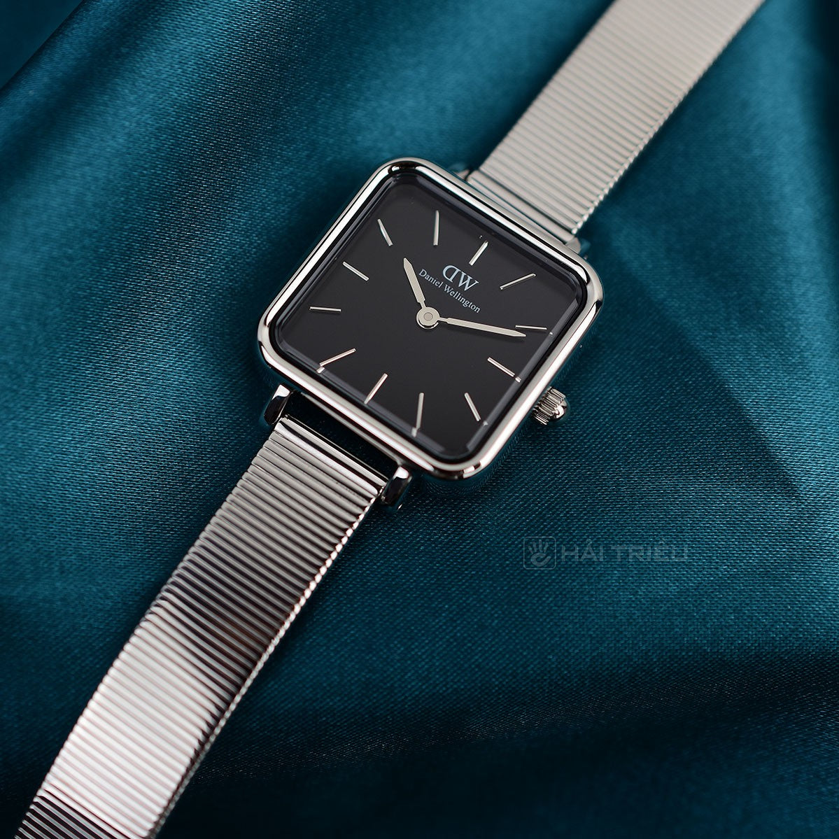 Daniel Wellington Quadro Studio Black Dial Silver Mesh Strap Watch For Women - DW00100522