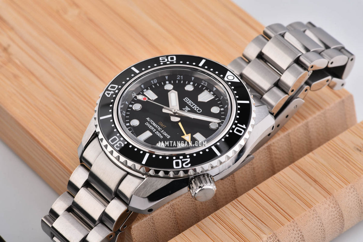  Shop Authentic Seiko Prosprex Dark Depths GMT Automatic Black Dial Silver Steel Strap Watch For Men - SPB383J1 - Luxxuri