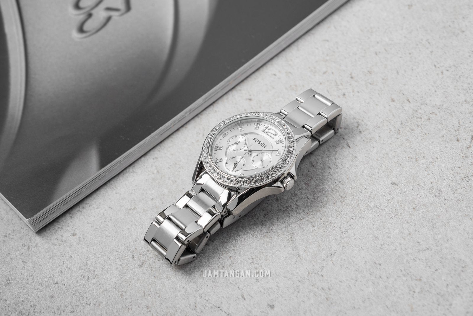 Shop Authentic Fossil Riley Multifunction Silver Dial Silver Steel Strap Watch for Women - ES3202 - Luxxuri