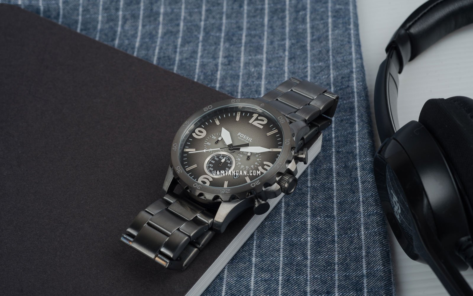  Shop Authentic Fossil Nate Chronograph Gunmetal Dial Grey Steel Strap Watch for Men - JR1437 - Luxxuri