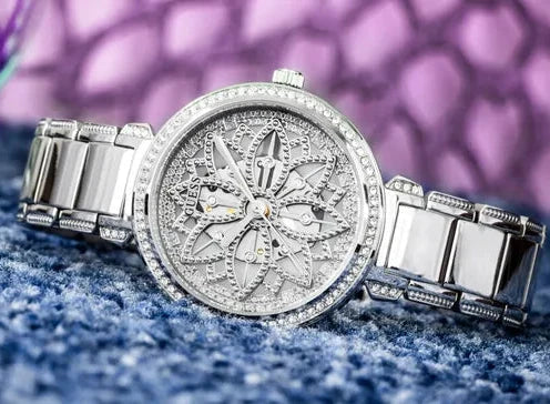  Shop Authentic Guess Lily Quartz Silver Dial Silver Steel Strap Watch For Women - GW0528L1 - Luxxuri