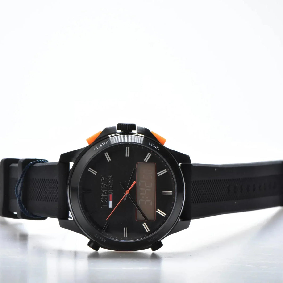  Shop Authentic Tommy Hilfiger Jeans Analog Black Dial Black Silicone Strap Watch For Men - 1791763 - Luxxuri
