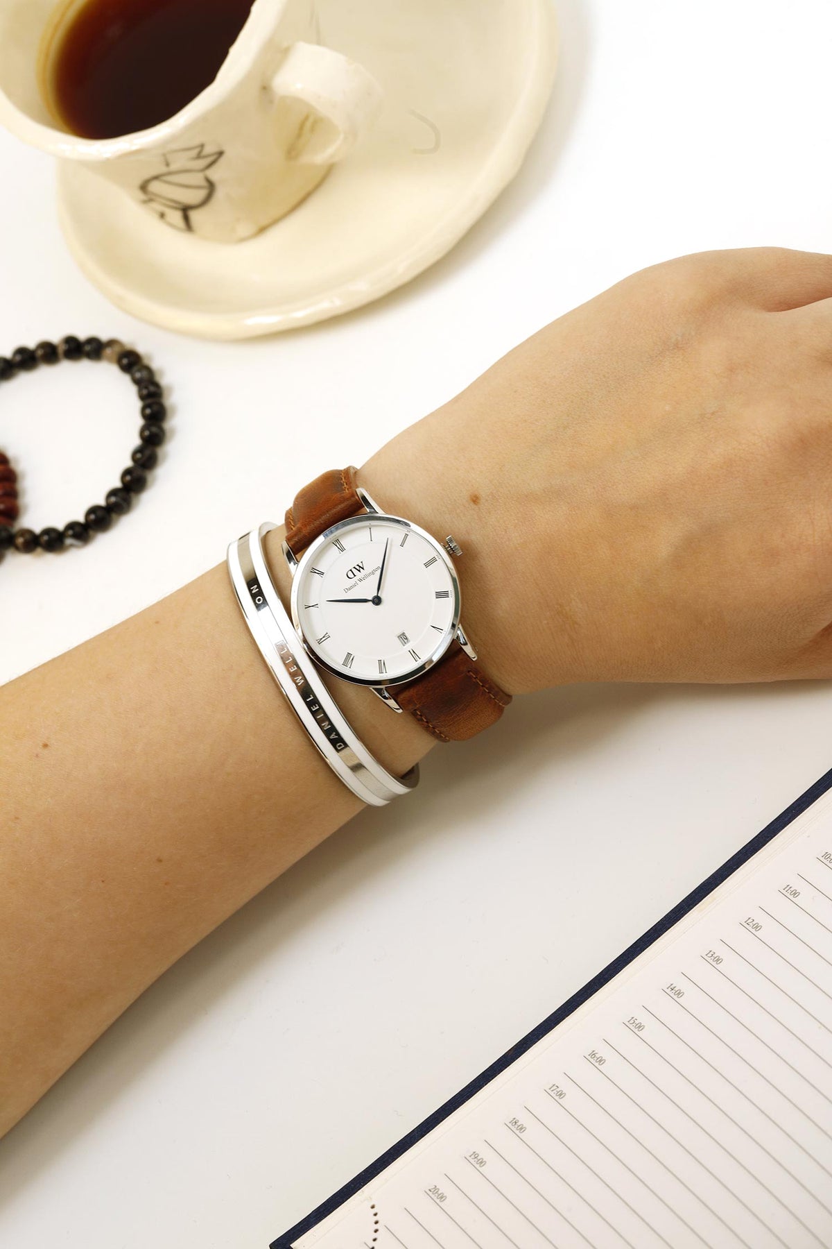  Shop Authentic Daniel Wellington Dapper Durham Analog White Dial Brown Leather Strap Watch For Women - DW00100114 - Luxxuri