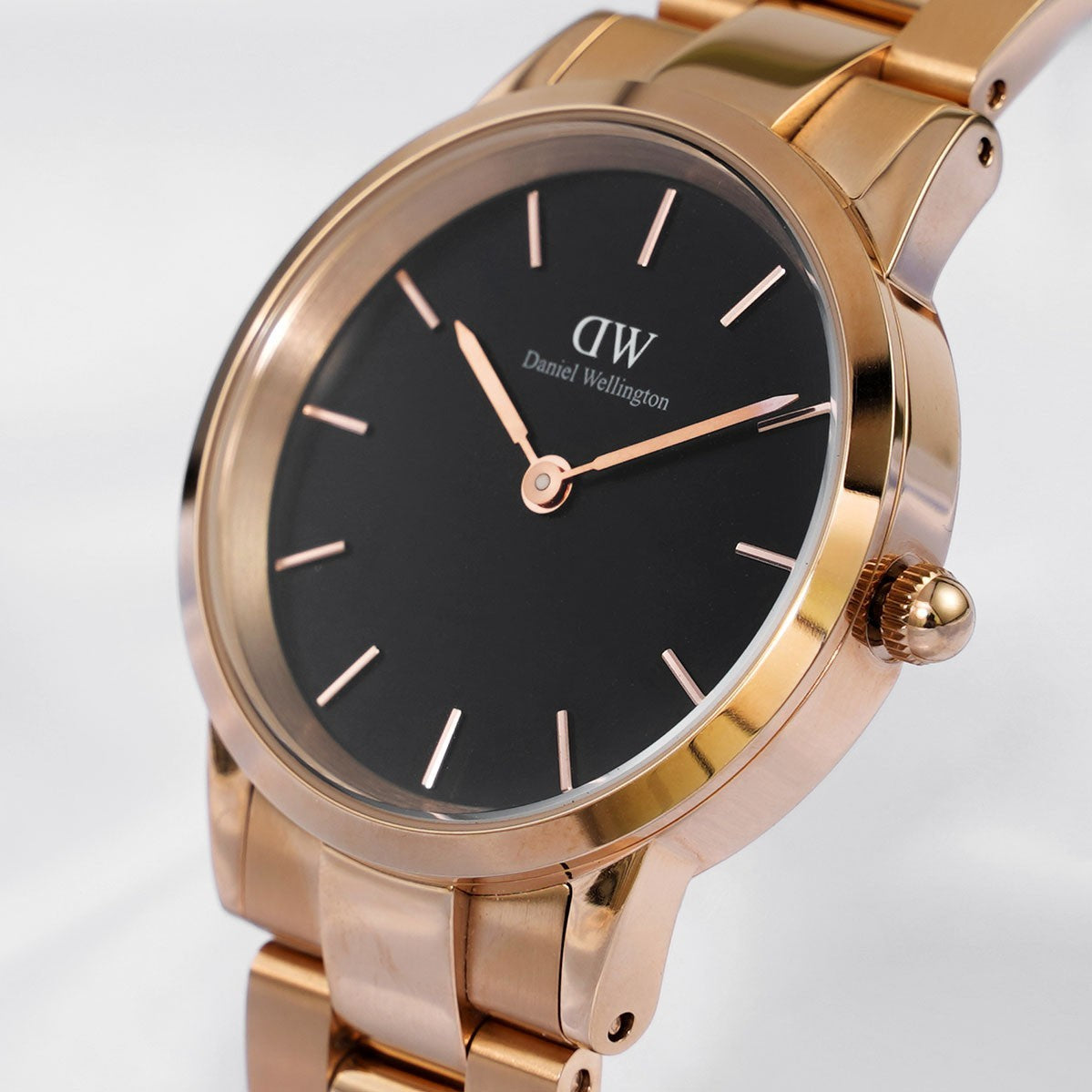  Shop Authentic Daniel Wellington Iconic Link Black Dial Rose Gold Steel Strap Watch for Women - DW00100212 - Luxxuri