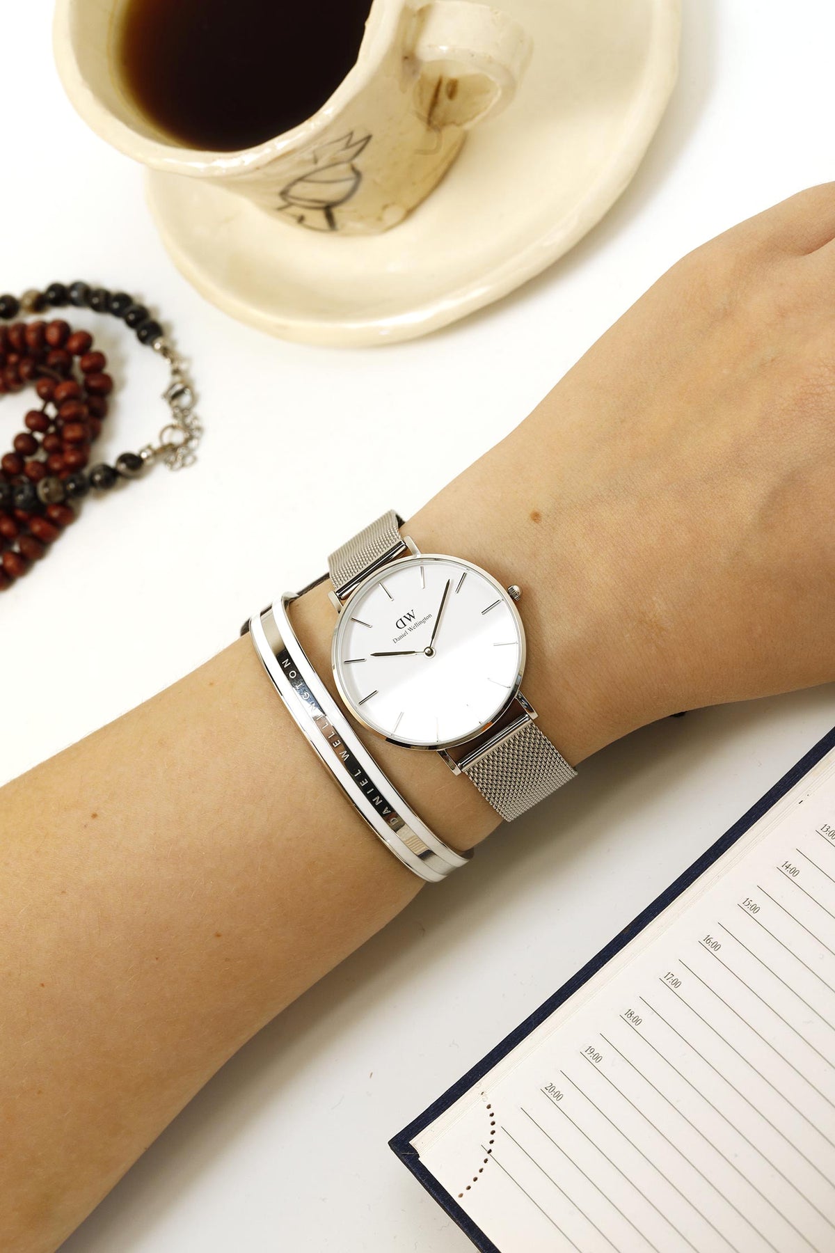  Shop Authentic Daniel Wellington Petite Sterling Quartz White Dial Silver Mesh Bracelet Watch For Men - DW00100306 - Luxxuri