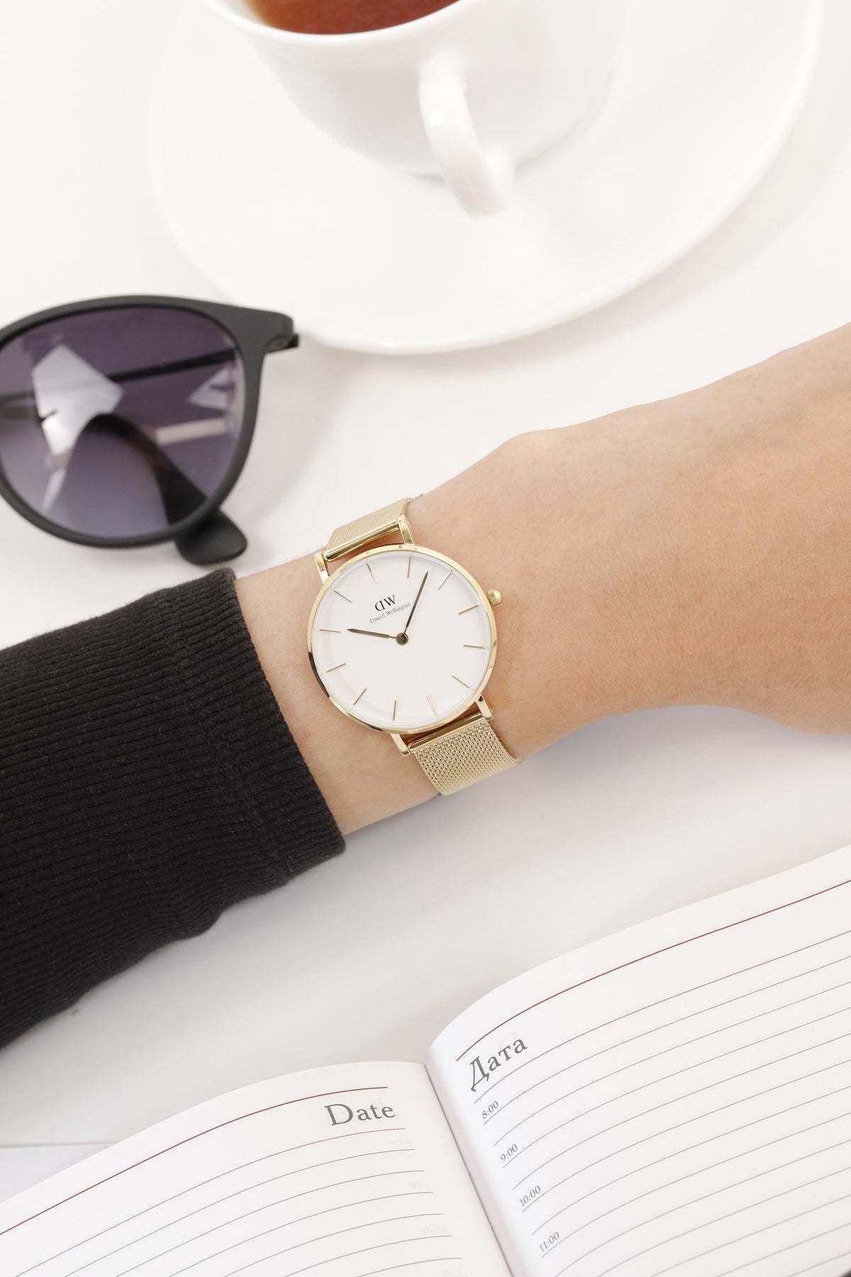  Shop Authentic Daniel Wellington Classic Petite White Dial Gold Mesh Bracelet Watch For Women - DW00100348 - Luxxuri