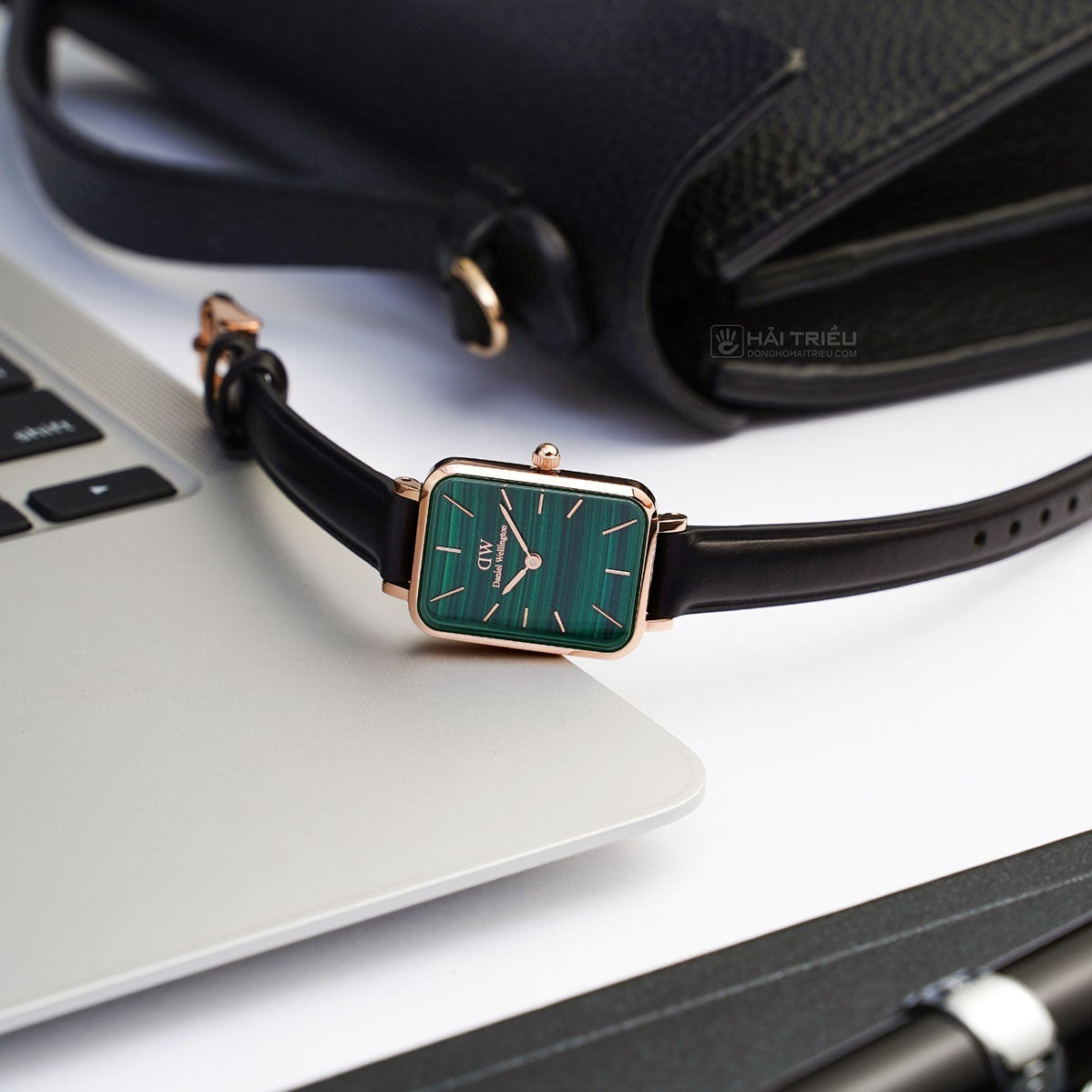  Shop Authentic Daniel Wellington Quadro Pressed Sheffield Green Dial Black Leather Strap Watch For Women - DW00100439 - Luxxuri