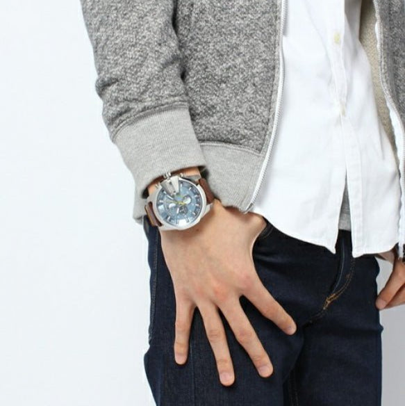  Shop Authentic Diesel Mega Chief Light Blue Dial Brown Leather Strap Watch For Men - DZ4281 - Luxxuri