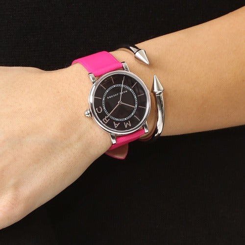  Shop Authentic Marc Jacobs Roxy Black Dial Pink Leather Strap Watch for Women - MJ1535 - Luxxuri