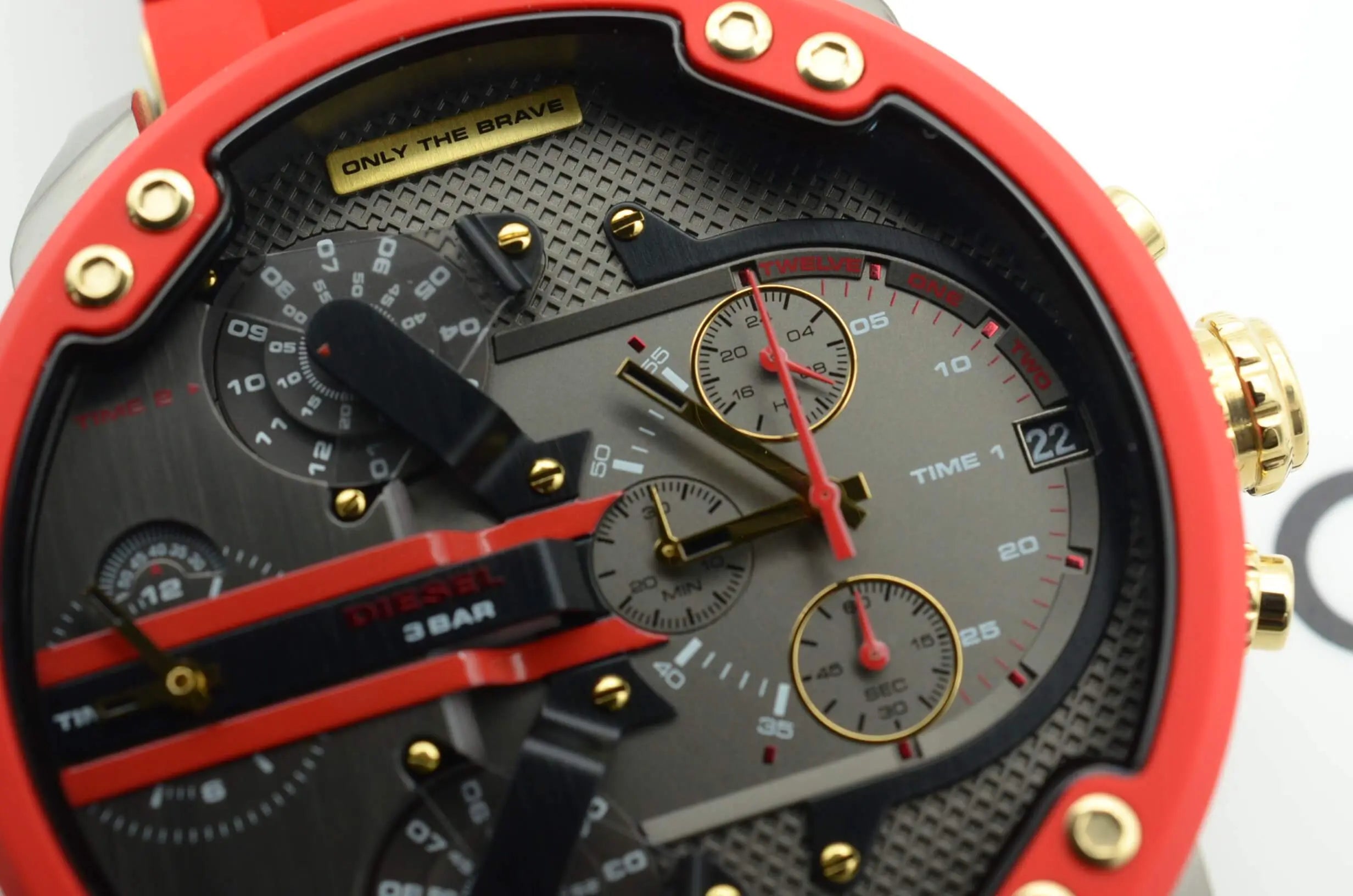  Shop Authentic Diesel Mr Daddy 2.0 Chronograph Grey Dial Red Rubber Strap Watch For Men - DZ7430 - Luxxuri