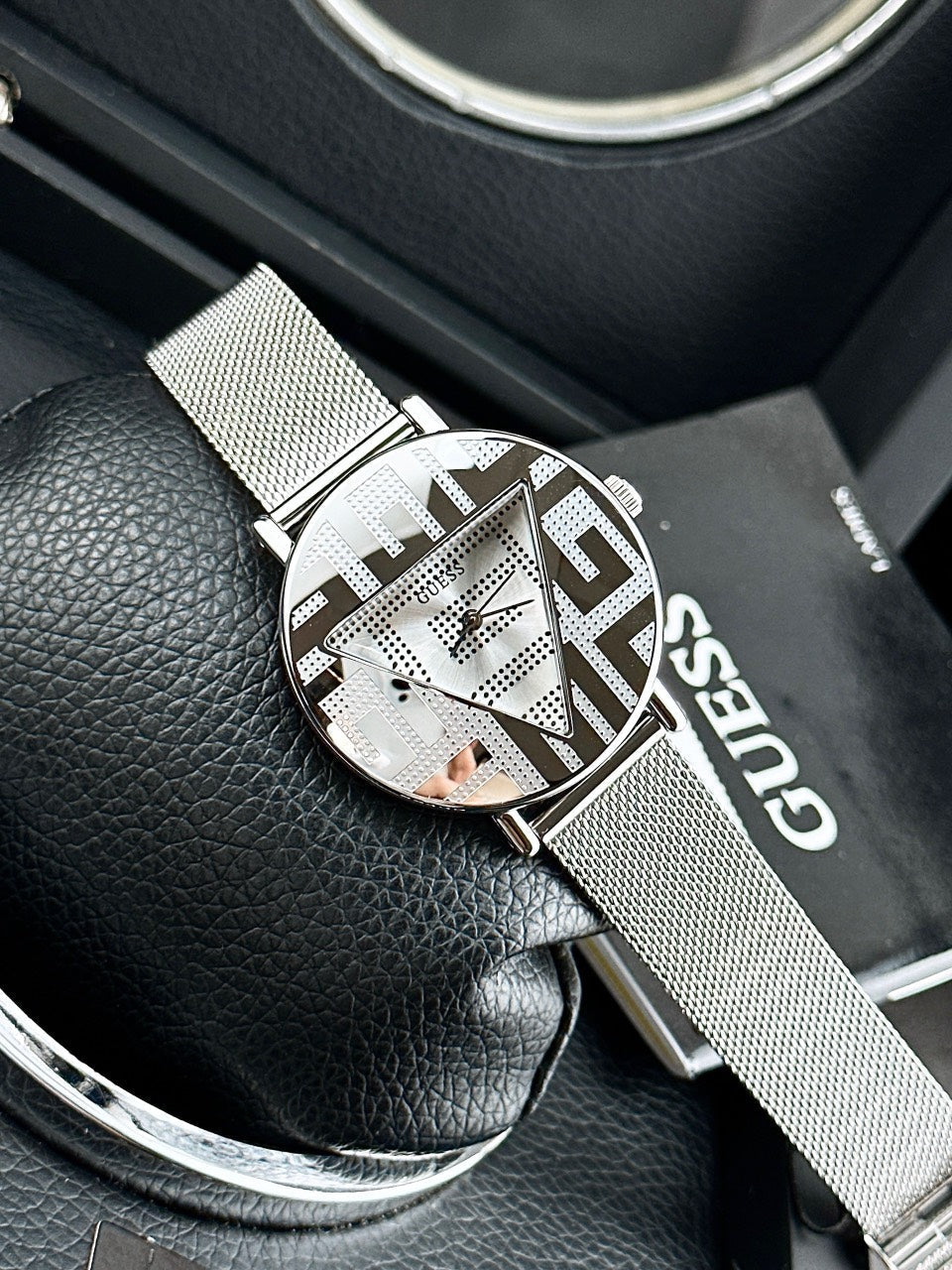  Shop Authentic Guess Iconic Quartz Silver Dial Silver Mesh Bracelet Watch For Women - GW0527L1 - Luxxuri