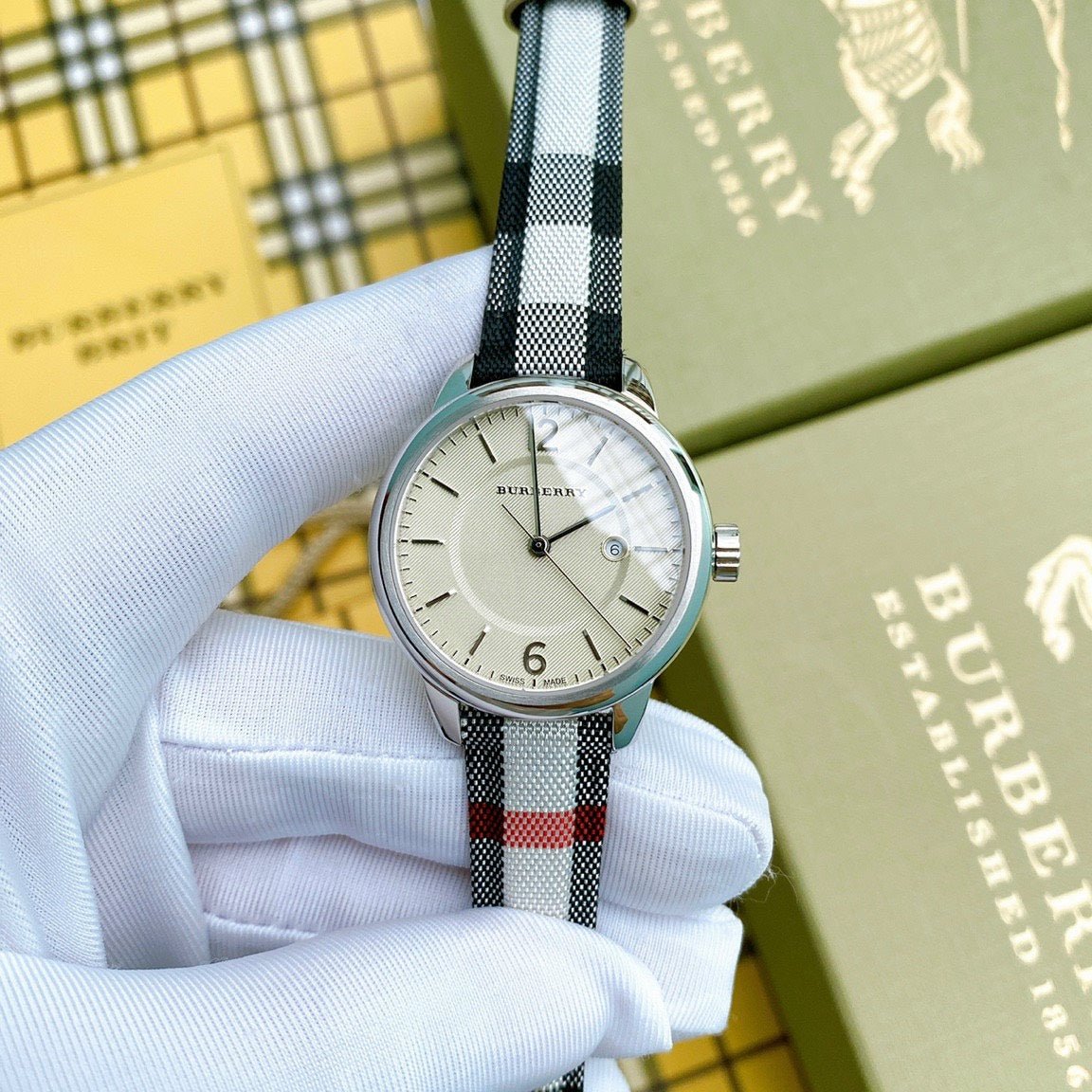  Shop Authentic Burberry Classic Stone Silver Dial Horseberry Black Leather Strap Watch for Women - BU10103 - Luxxuri