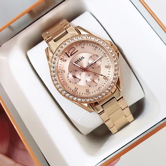  Shop Authentic Fossil Riley Multifunction Rose Gold Dial Rose Gold Steel Strap Watch for Women - ES2811 - Luxxuri